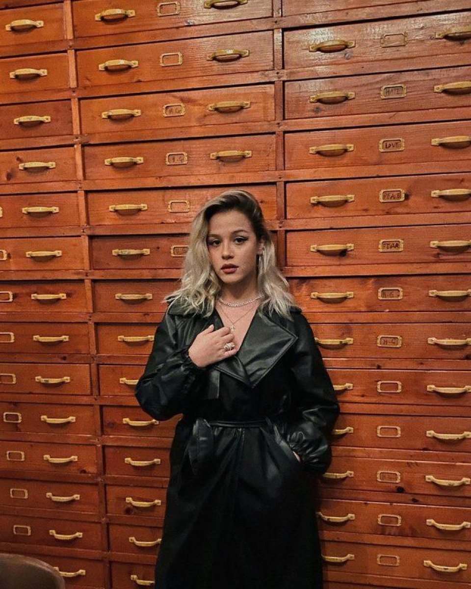 Edis, Meryem İrem Şahin'i öptü