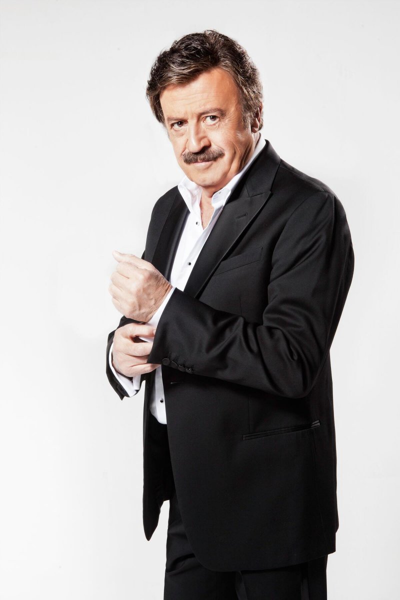 Edis, Meryem İrem Şahin'i öptü