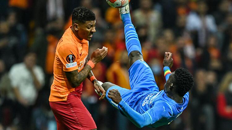 Galatasaray'da yıldız isimle yollar ayrılıyor! Torrent'in gözünden düştü