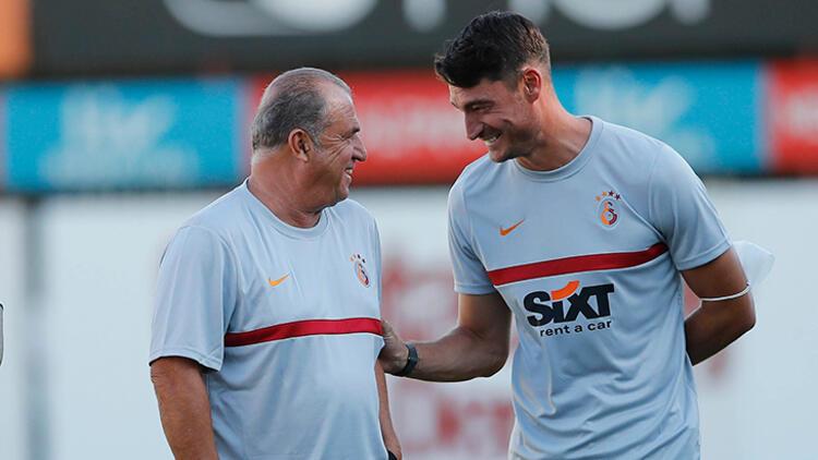 Galatasaray'da yıldız isimle yollar ayrılıyor! Torrent'in gözünden düştü