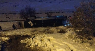 Gaziantep'te Yolcu Otobüsü Kaza Yaptı! Çok Sayıda Yaralı Var!