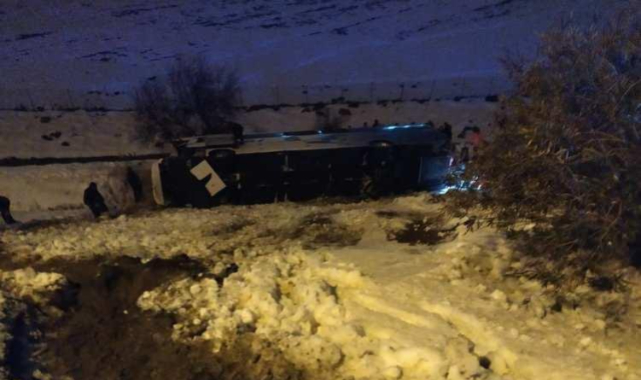 Gaziantep'te Yolcu Otobüsü Kaza Yaptı! Çok Sayıda Yaralı Var!