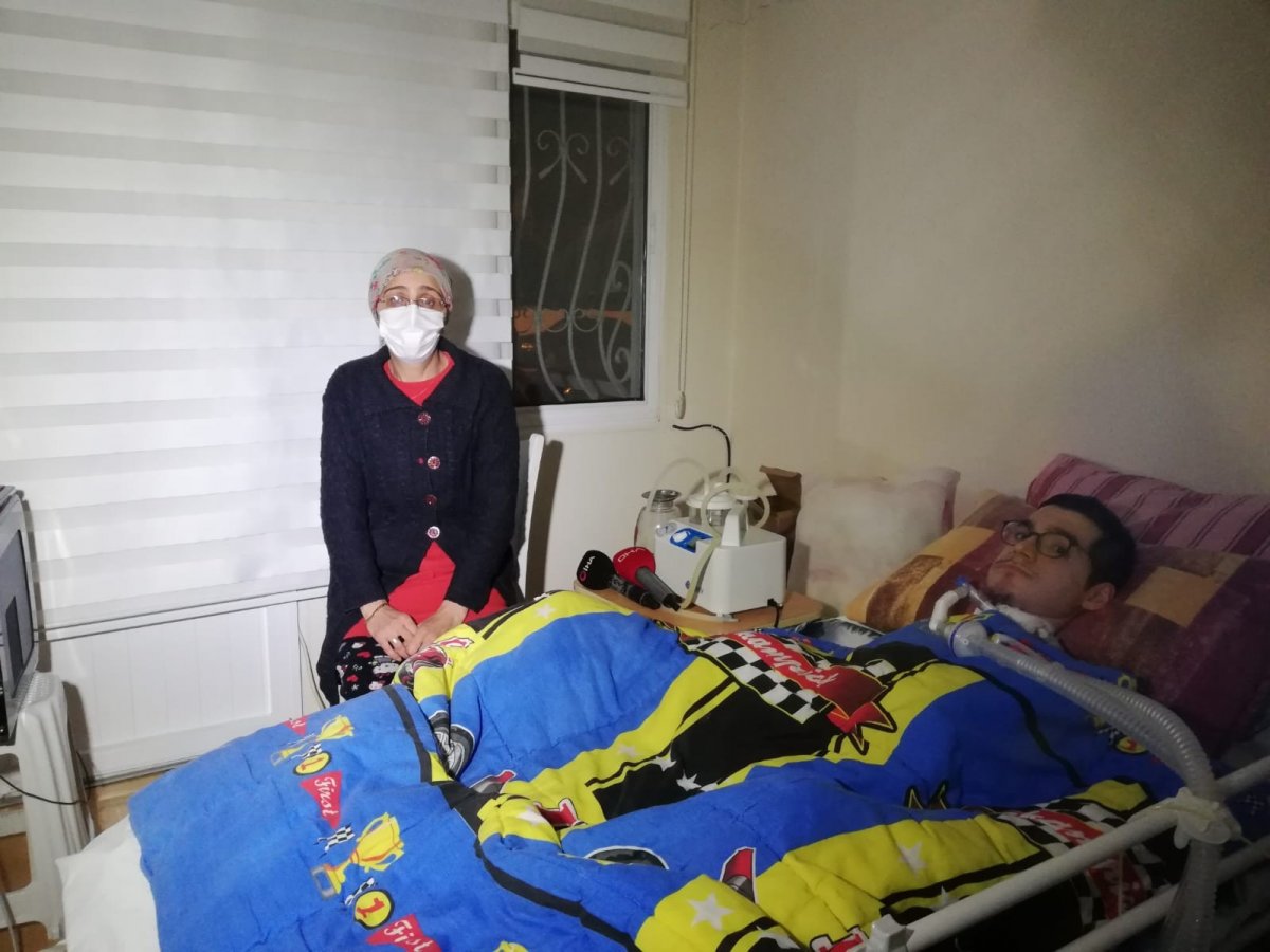 İzmir'de cihaza bağlı genç için seferber olundu