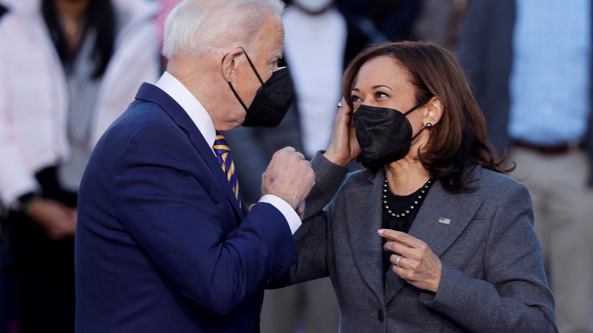Joe Biden, yardımcısı Kamala Harris için dördüncü kez 'Başkan' dedi