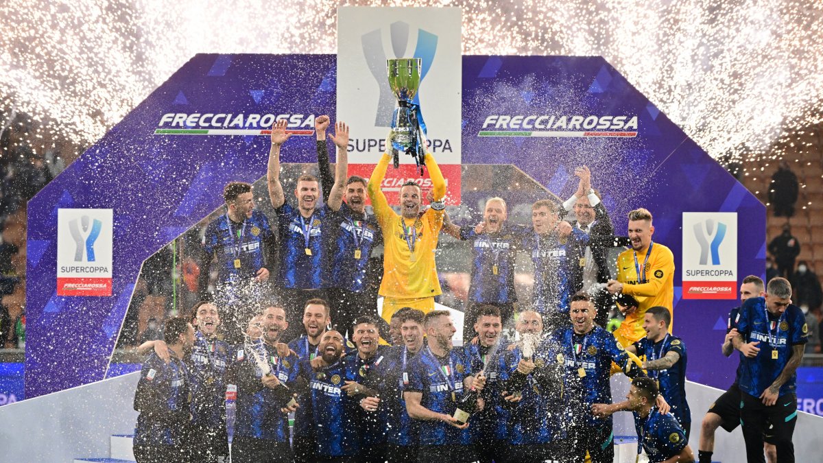 Juventus'u yenen İnter, İtalya Süper Kupası'nı kazandı