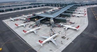 Kar Hava Ulaşımını da Olumsuz Etkiledi. Bir Çok Sefer İptal edildi!