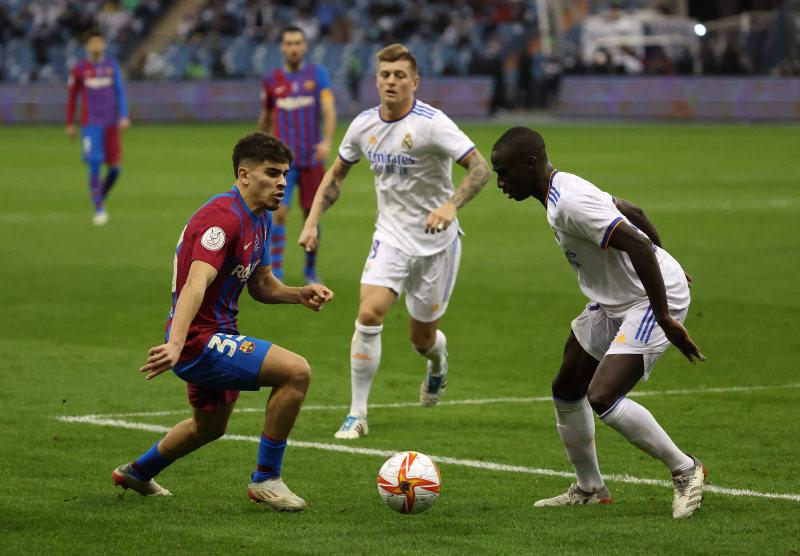 Nefes kesen El Clasico'da Real Madrid finalde