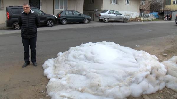 Pendik'te rögardan sızan köpük tedirginliği