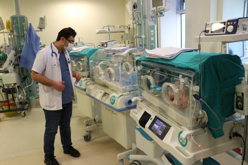 Şanlıurfalı dördüzler özel bakımla hayata tutundu