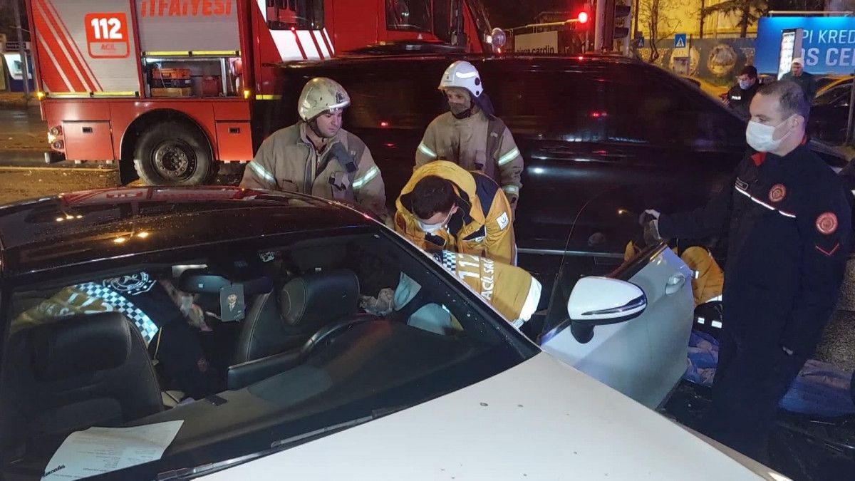 Şişli'de hatalı dönüş kazası: 5 yaralı