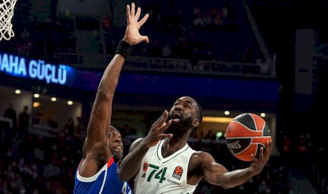 Anadolu Efes son saniyede kazandı