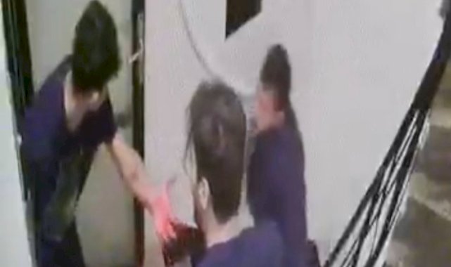 Beyoğlu'nda otelde misafir ettiği şahıs tarafından bıçaklandı