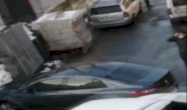 Eyüpsultan'da kayak pistine dönen yolda art arda kaza