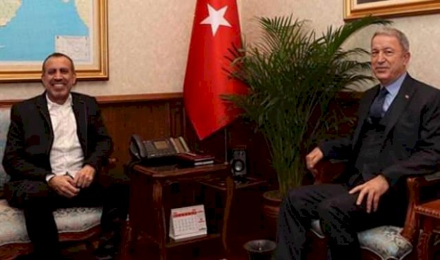 Haluk Levent'ten Bakan Akar eliyle  Mehmetcik Vakfı'na bağış