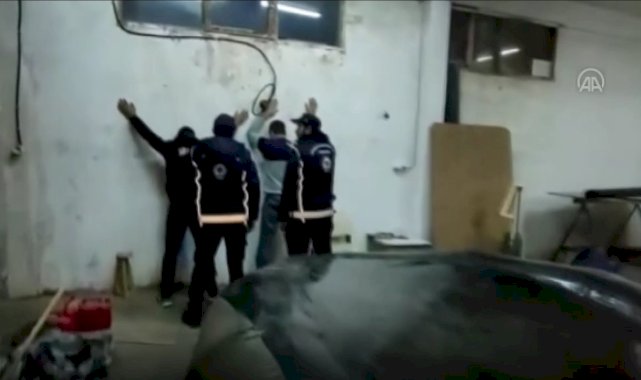 İzmir'de, göçmen kaçakçısı yara izinden yakalandı