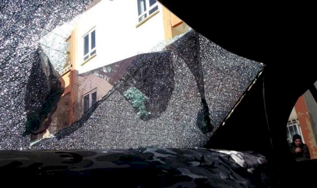 Kahramanmaraş'ta fırtına hayatı felç etti