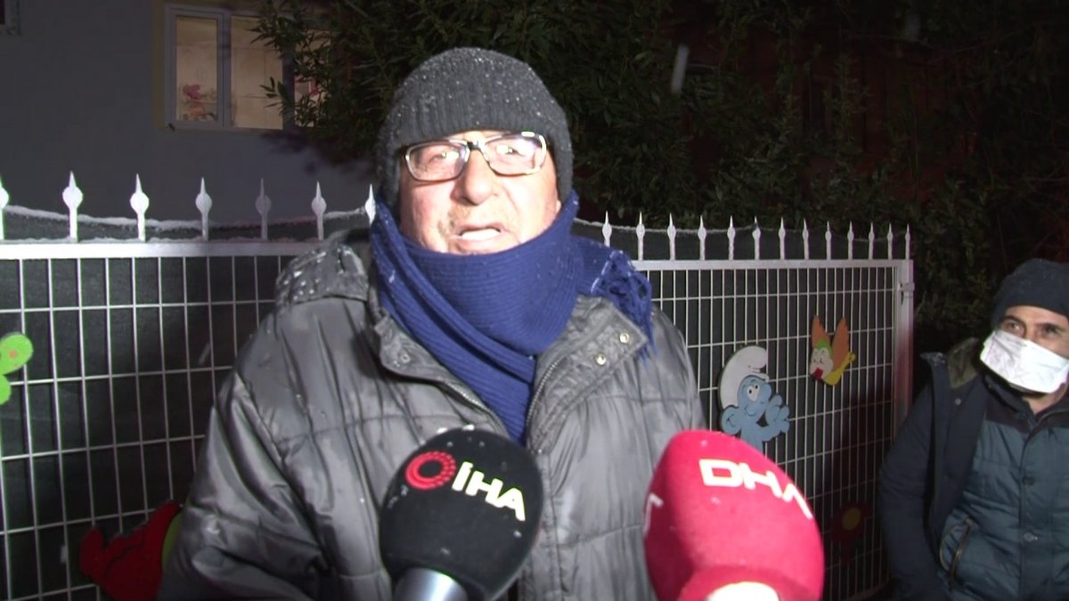 Üsküdar’da ısınmak için girdikleri evin çatısını yaktılar