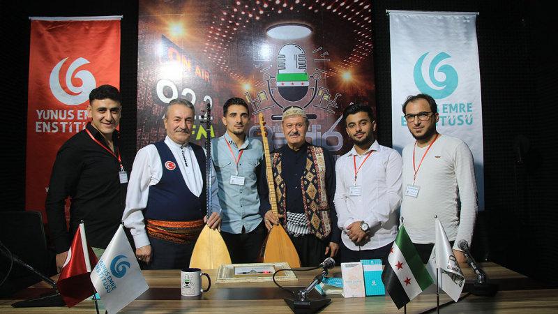 Yunus Emre Enstitüsü Azez’de üstün zekalı öğrencilere Türkçe kursu veriyor