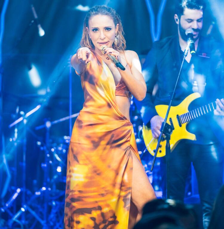 Ziynet Sali'den" Güneş gibi alev alev olmak istedim"Sözleri