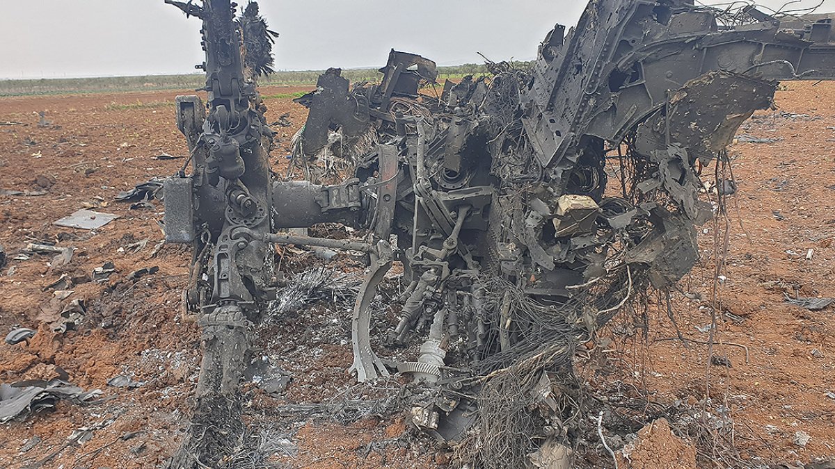 ABD'nin Suriye'deki DEAŞ operasyonunda imha ettiği Amerikan helikopteri görüntülendi