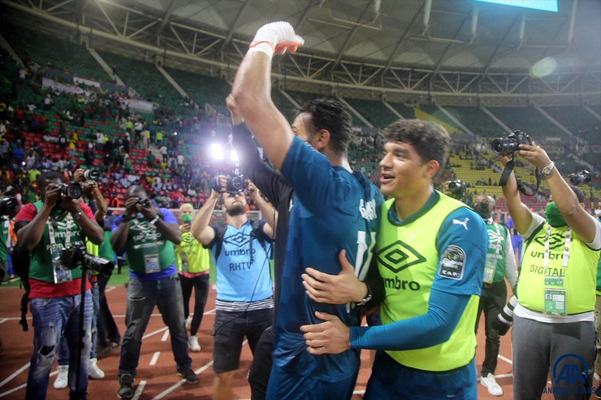 Afrika Uluslar Kupası'nda Kamerun'u yenen Mısır finalde