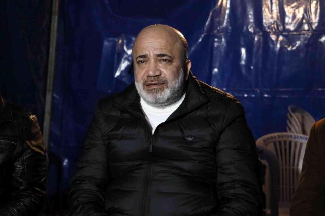 Başkan Sancak stat otoparkında çadırda maçı izlemeye başladı