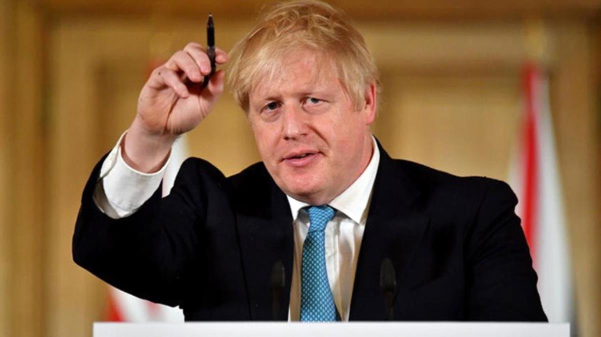 Boris Johnson canlı yayında dünyaya ilan etti! İngiltere&#039;den Rusya&#039;ya büyük bir yaptırım daha geliyor