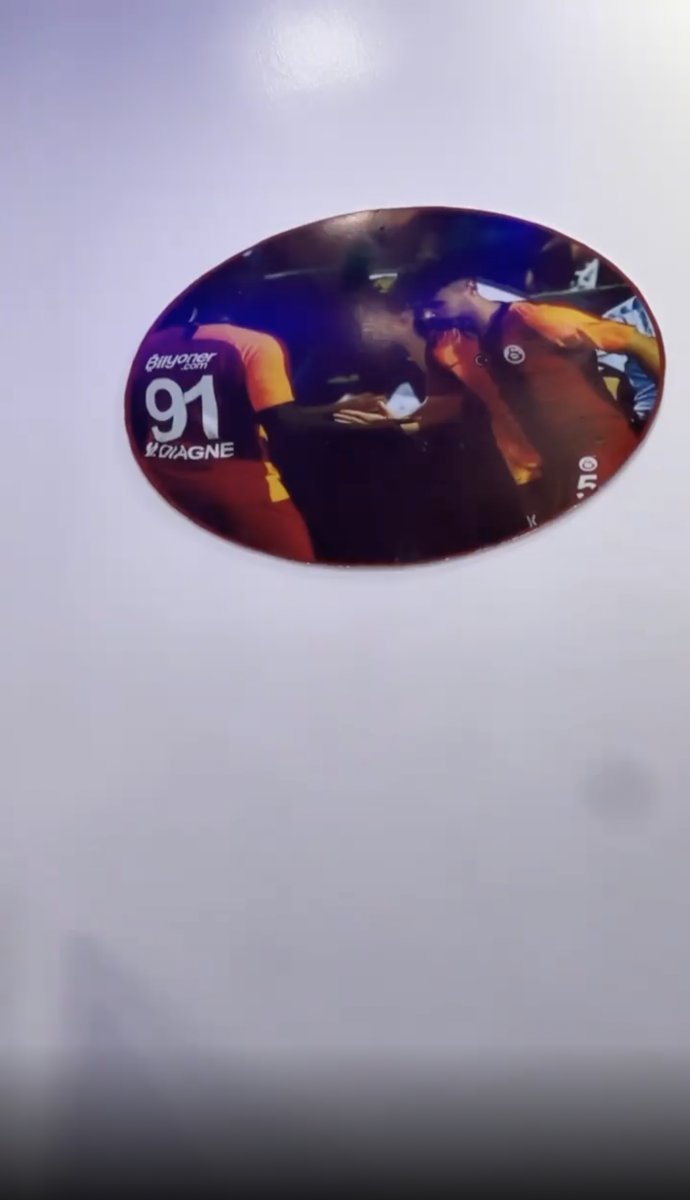 Diagne, ayakkabı dükkanı açtı