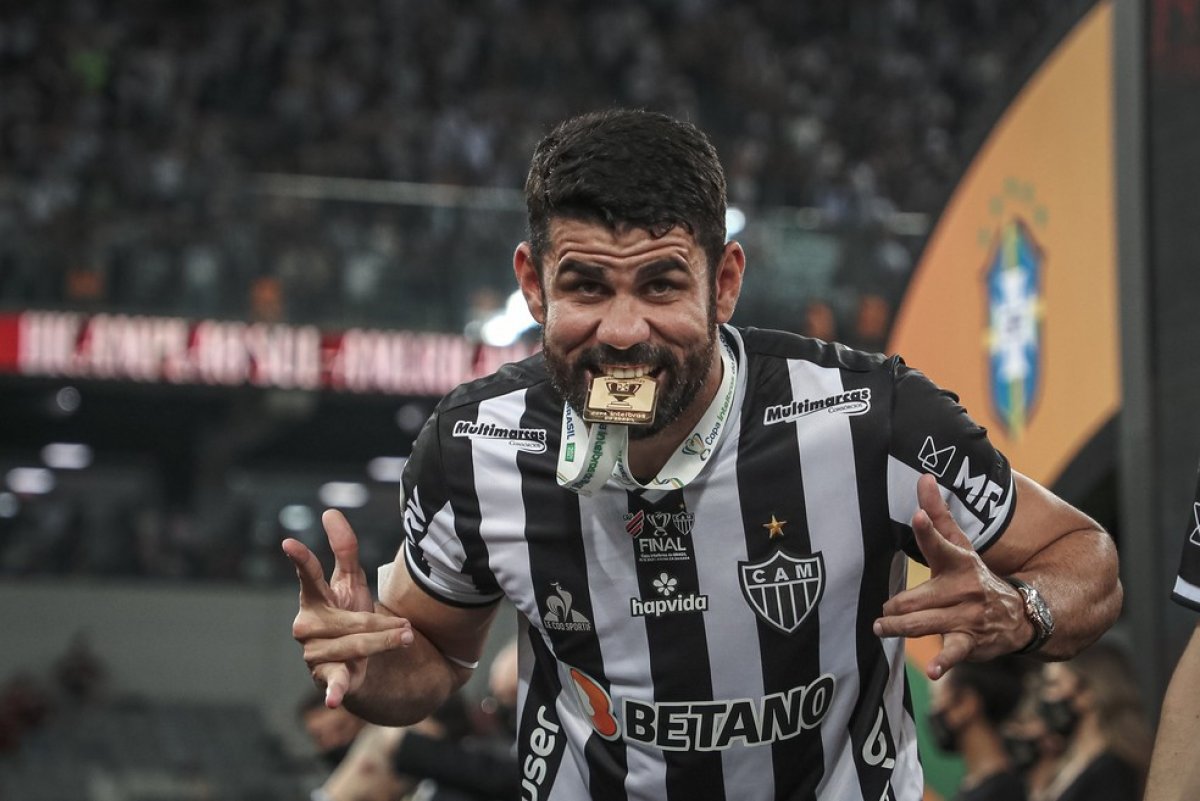 Fenerbahçe, Diego Costa'nın isteklerini kabul etti