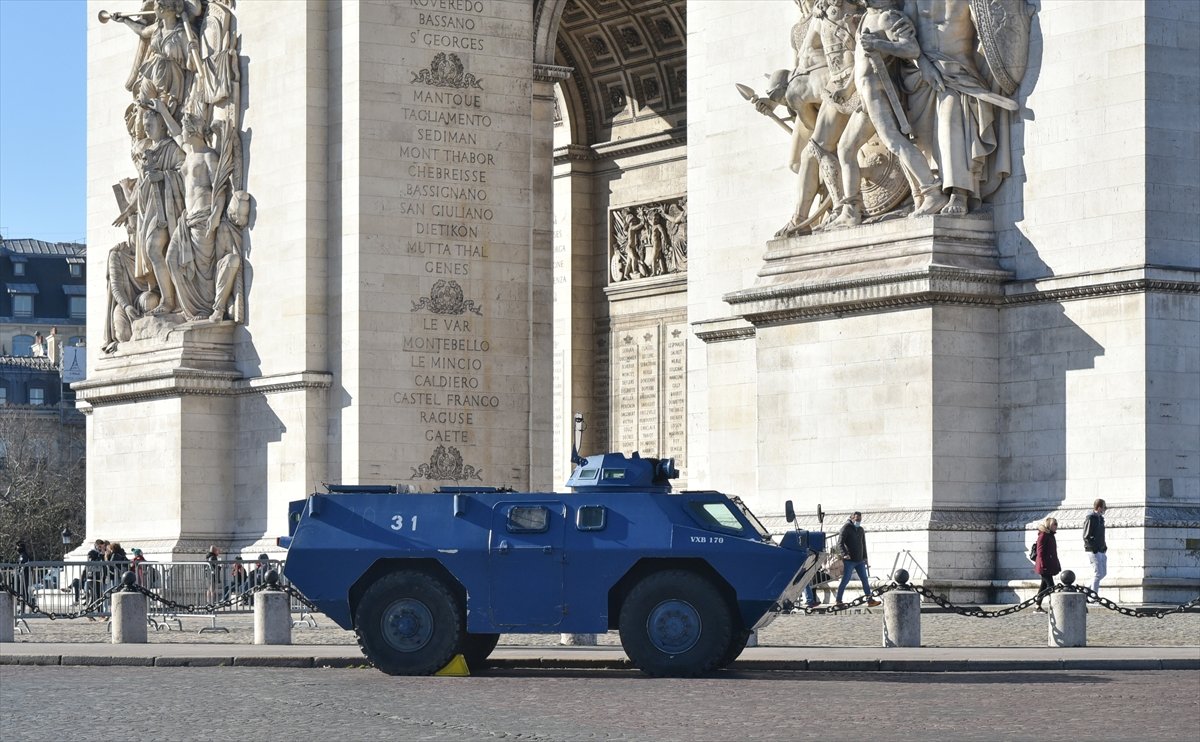 Fransa'da Özgürlük Konvoyu'na karşı tedbirler artırıldı