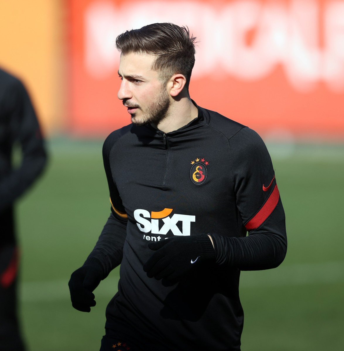 Halil Dervişoğlu, Galatasaray'dan ayrılmak istiyor