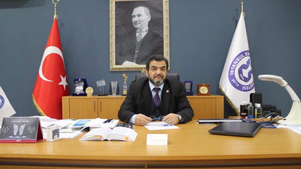 Hayrettin Akkaya&#039;dan sigara bırakma tavsiyesi: Patlıcan tüketin