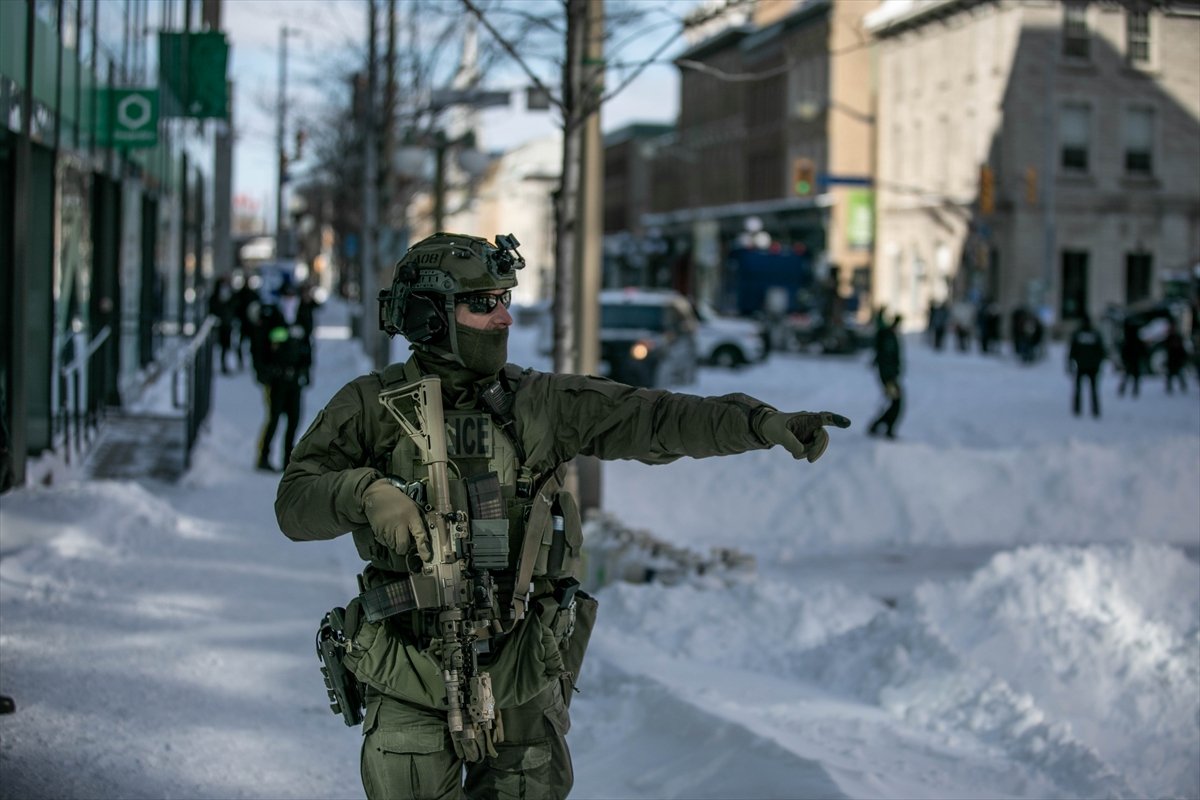 Kanada'da "Özgürlük Konvoyu" protestocularına gözaltı