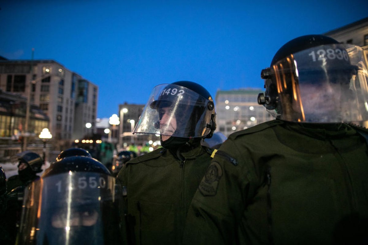 Kanada'da polisten eylemcilere sert müdahale