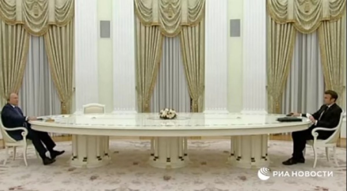 Macron, Putin ile Ukrayna krizini görüştü