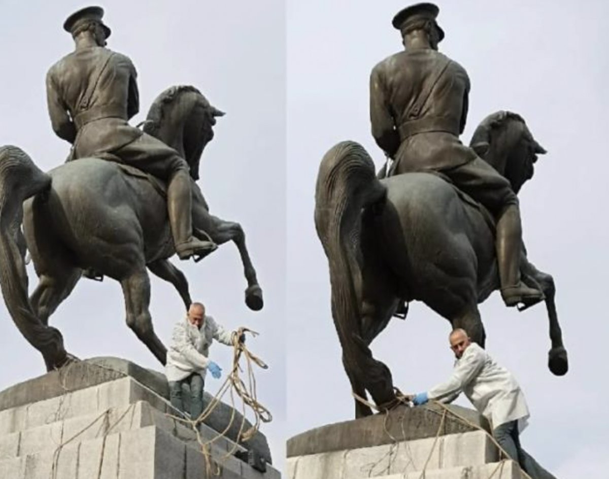Samsun'da Atatürk heykeline saldırı