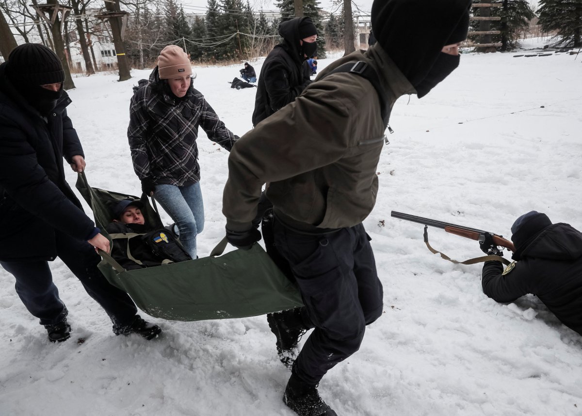Savaş Hazırlığı Sivillere Atış Eğitimi İle Devam Ediyor!