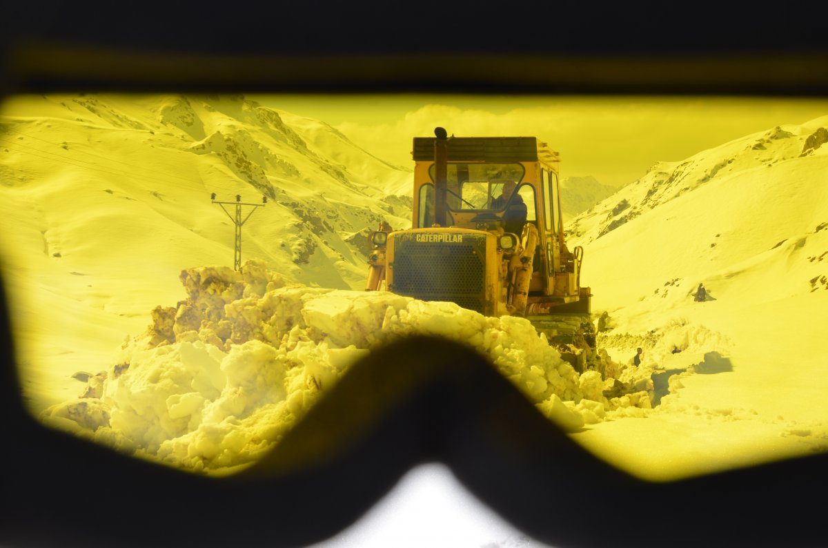 Şırnak'taki yaylada kar kalınlığı 5 metreye ulaştı