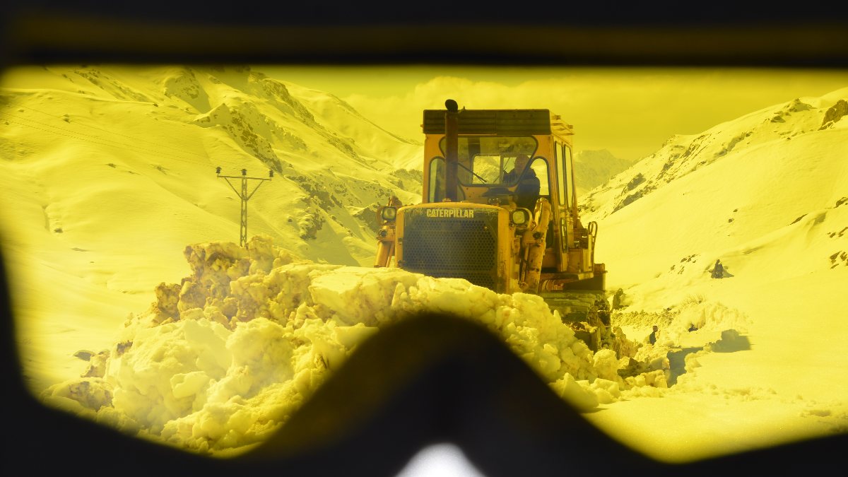 Şırnak&#039;taki yaylada kar kalınlığı 5 metreye ulaştı