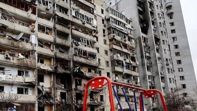 Son Dakika: Rusya vuruyor, Ukrayna direniyor! Savaşın 3. gününde bilanço gittikçe ağırlaşıyor