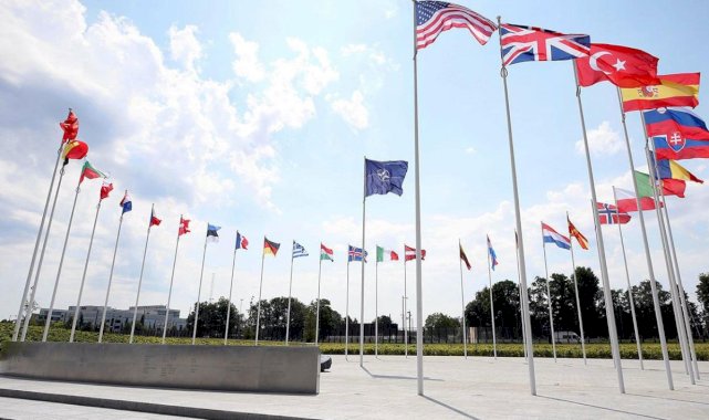 Finlandiya’da NATO’ya katılmak için imza kampanyası düzenlendi