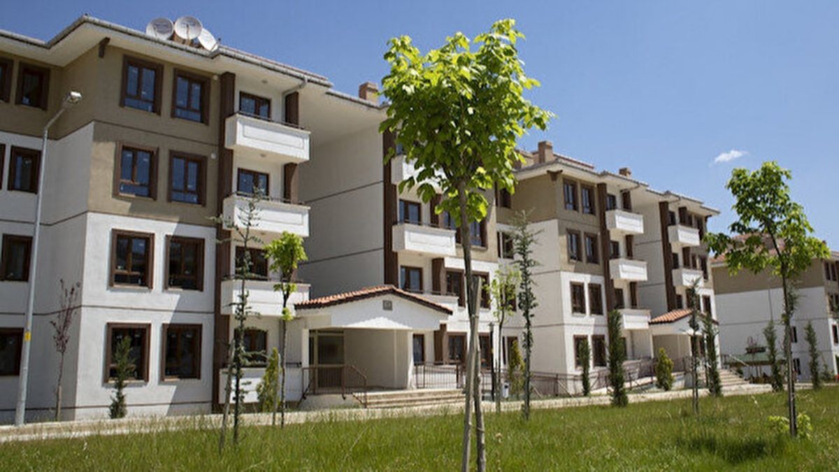 TOKİ, İzmir’de üst gelir grubu için konut üretileceği iddialarını yalanladı