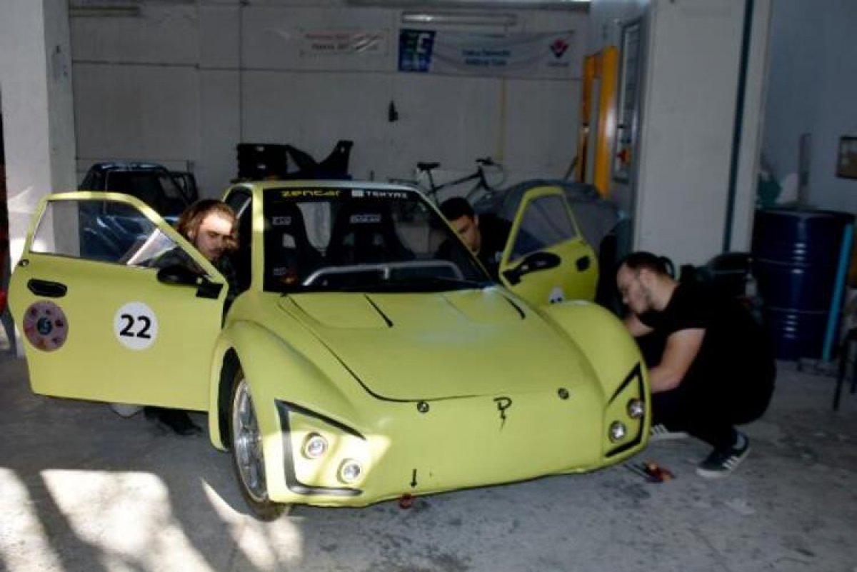 Trakya'da üniversiteli gençler 8 ayda elektrikli araç üretti
