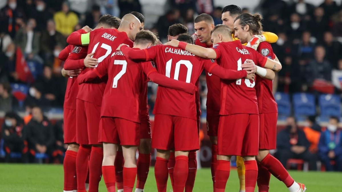 Türkiye FIFA sıralamasında 2 basamak geriledi