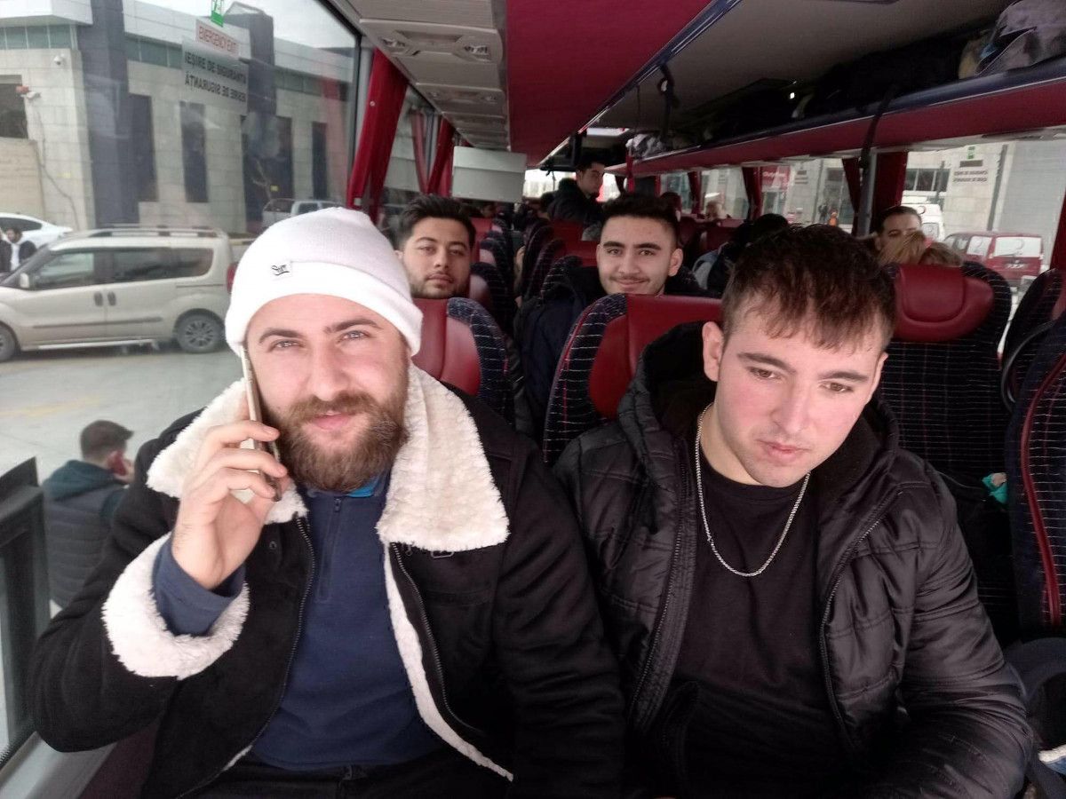 Ukrayna'daki Türkler, otobüsle ülkeye getirildi
