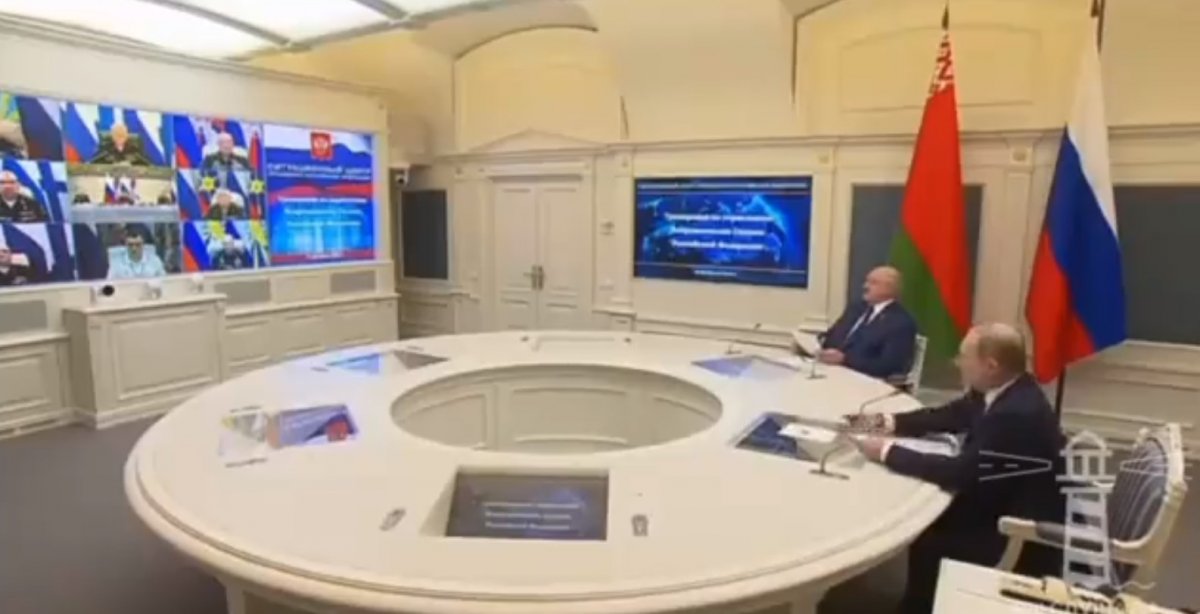 Vladimir Putin, nükleer üçleme güçlerinin yer aldığı tatbikatı başlattı