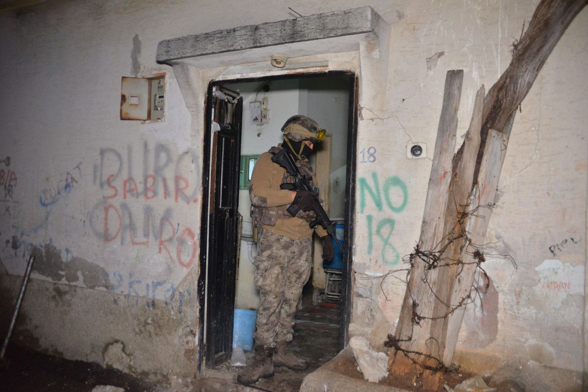 Adana'da DEAŞ'ın sözde 5 sorumlusundan 1'i yakalandı