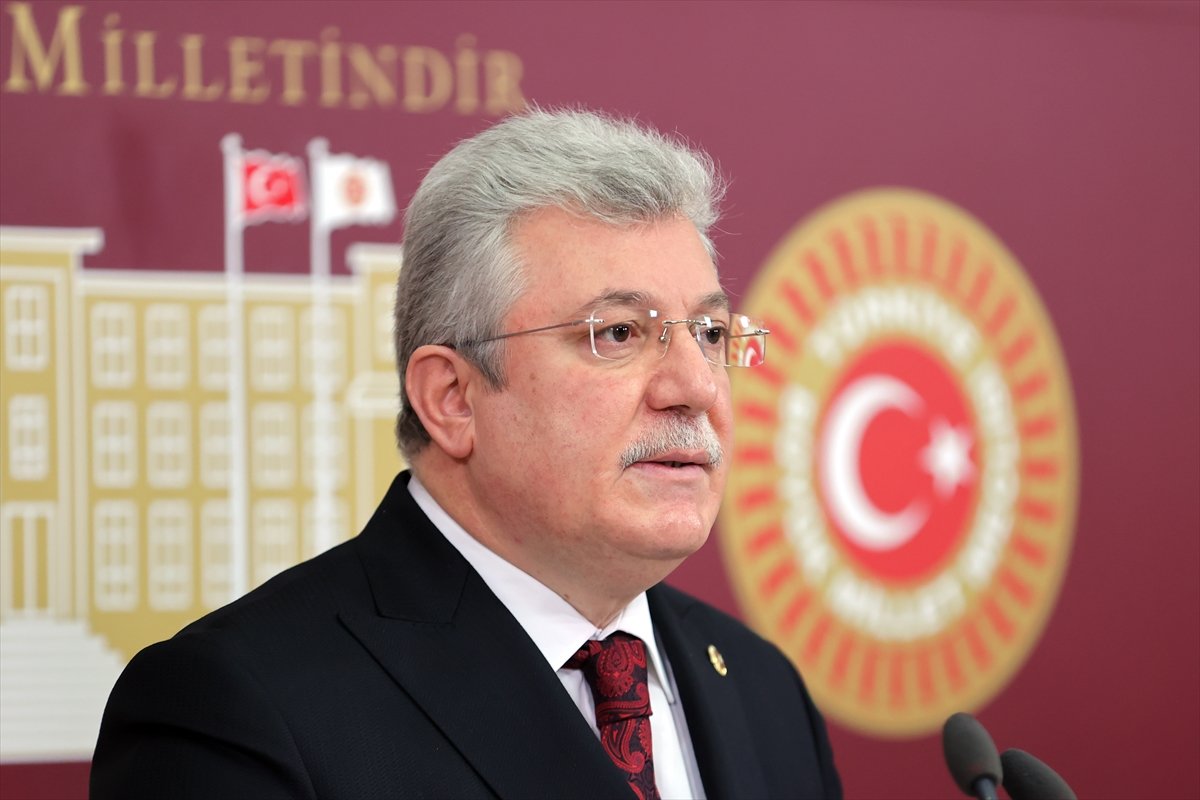 AK Parti'li Akbaşoğlu: Millet, 'Umudumuz AK Parti, yaparsa AK Parti yapar' diyor