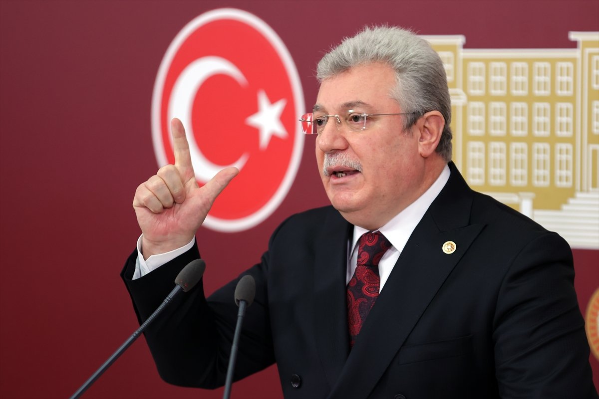 AK Parti'li Akbaşoğlu: Millet, 'Umudumuz AK Parti, yaparsa AK Parti yapar' diyor