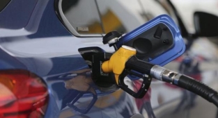 Akaryakıt ürünlerinden indirim yapıldı